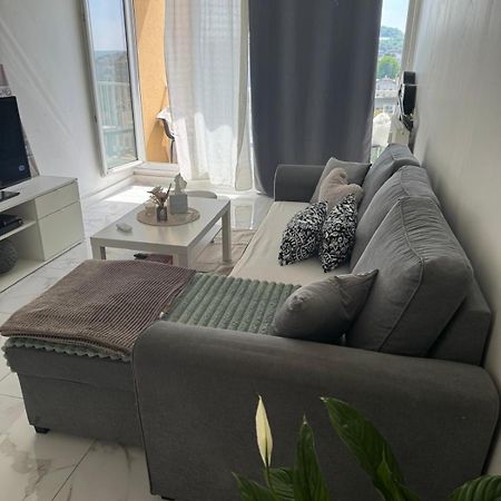Appartement Proche De La Defense Puteaux Luaran gambar