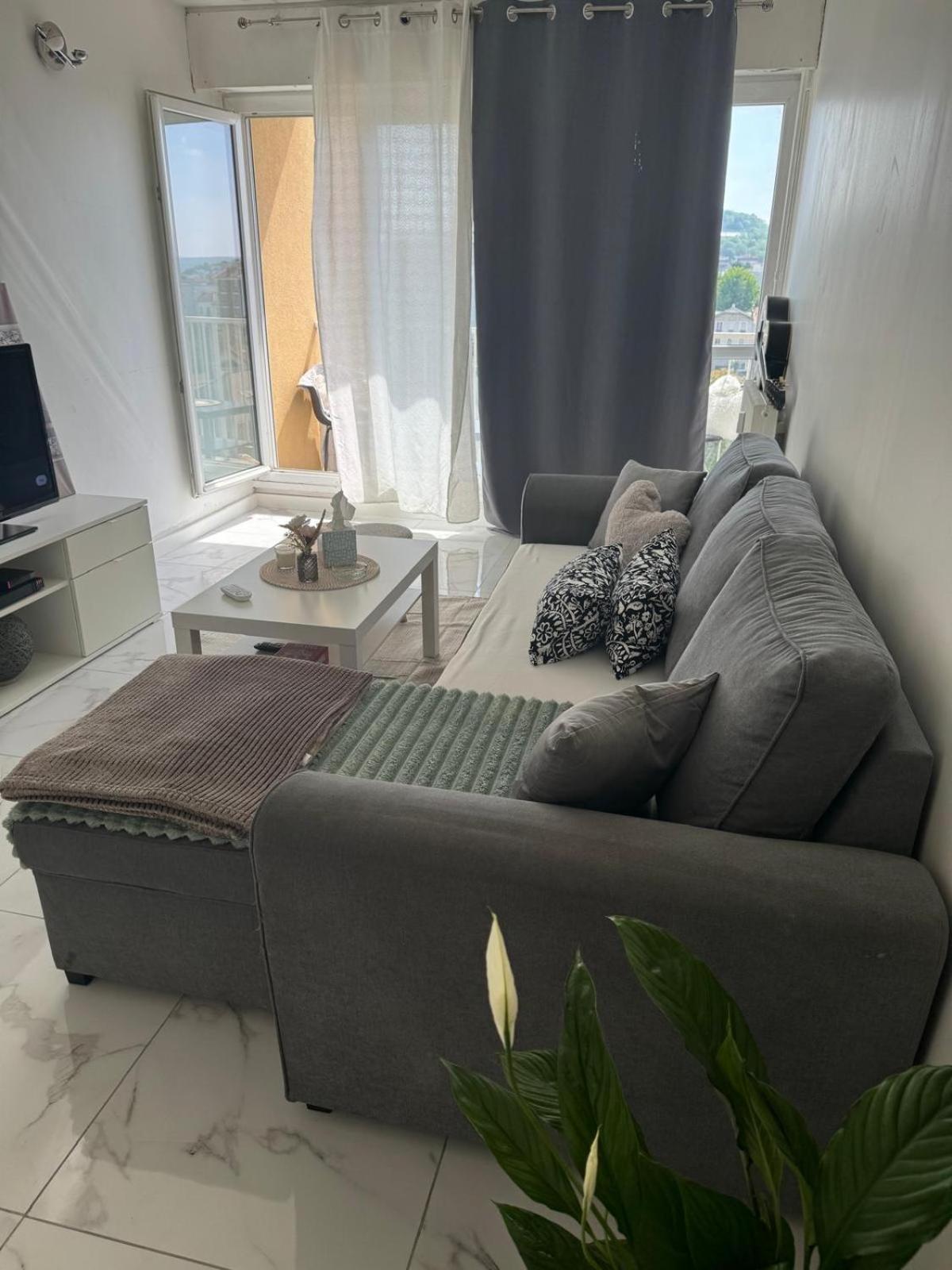 Appartement Proche De La Defense Puteaux Luaran gambar