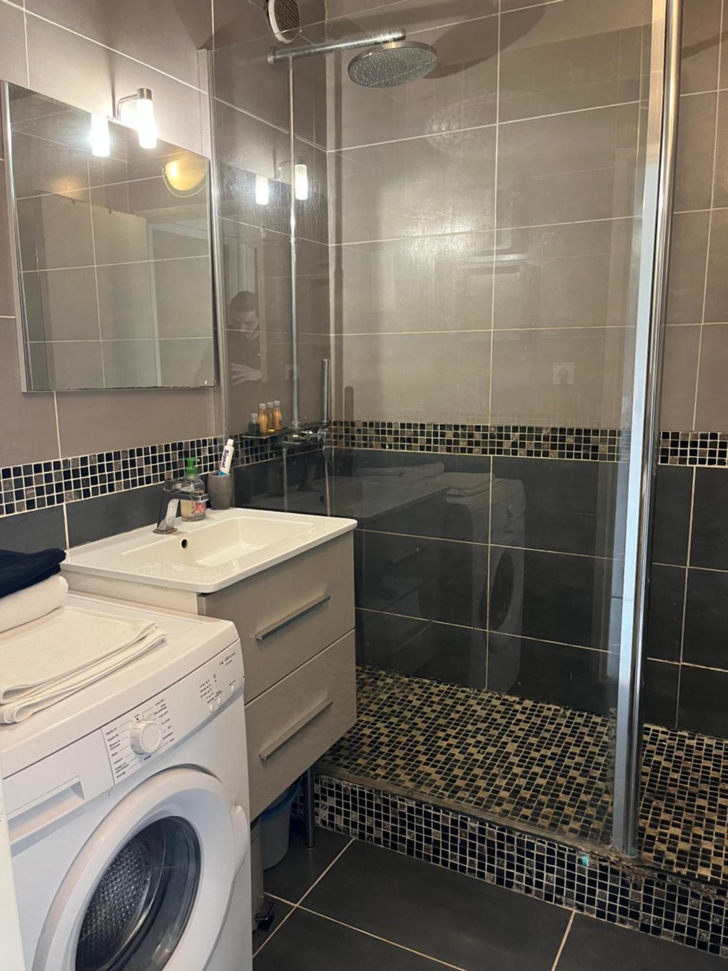 Appartement Proche De La Defense Puteaux Luaran gambar